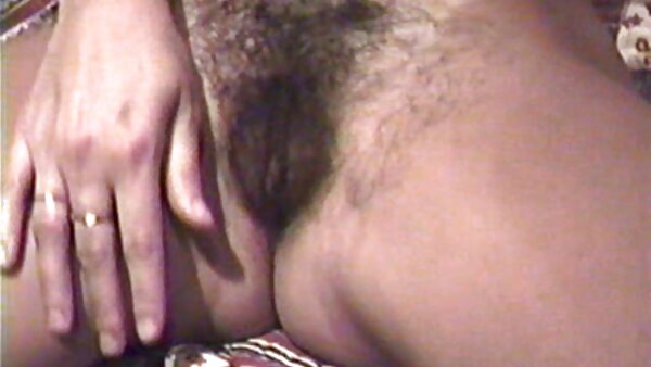 مسحور کننده سر تیره عزیزم توسط عموی برانگیخته به سختی سکس کردی جدید پیچ می شود