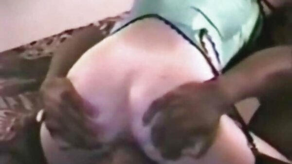 لونا آکاساکا، شیرخوار ژاپنی، در فیلم سکسی کردی جدید ژست 69 به خروس بدبخت سر می‌دهد.