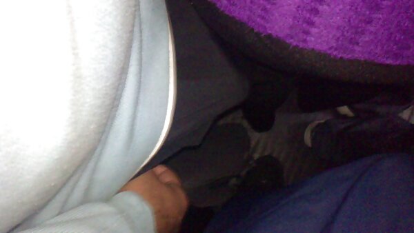 بلوندهای شلخته فیلم سکسی کردی انحنا دار BJ را به گلو عمیق می بخشد و فرصتی برای سوار شدن به خاردار پیدا می کند