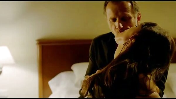 مردی با خروس قهوه‌ای چاق، نوجوان چاق نونوکا را فاش می‌کند کلیپ سکسی کوردی