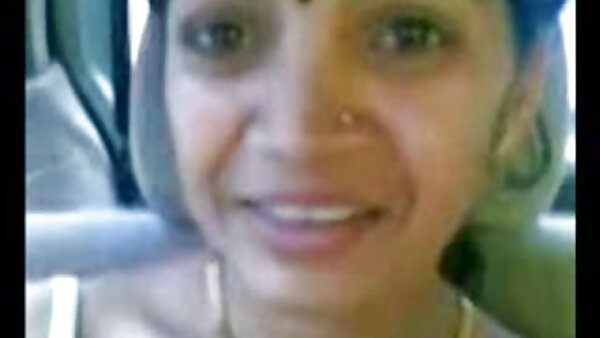 میل زن بداخلاق لیزا سگس کردی دل سیرا غنیمت شگفت انگیز خود را به نمایش می گذارد