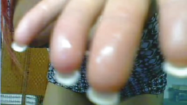 بیبی عجیب و غریب آسیایی قبل از اینکه به سبک میسیونری حفاری شده باشد، دمپایی با کیفیت می دهد دانلود سکس کوردی