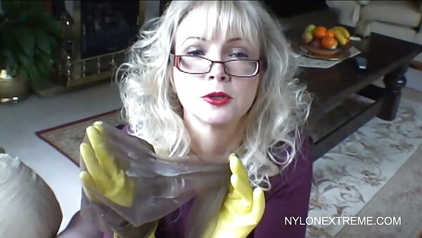 ماساژ فیلم سکسی کردی وابسته به عشق شهوانی تبدیل به یک تکان شدید بیدمشک سبزه آماتور از پشت می شود.