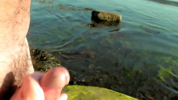 بلوندی سکسی باریک با الاغ نخی سوار دیک هنوز سفت پیرمرد می دانلود سکس کوردی شود