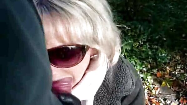 آنیتا سبزه بسیار شاخدار سکیس کردی سوار بر دیک سارا با موهای قرمز