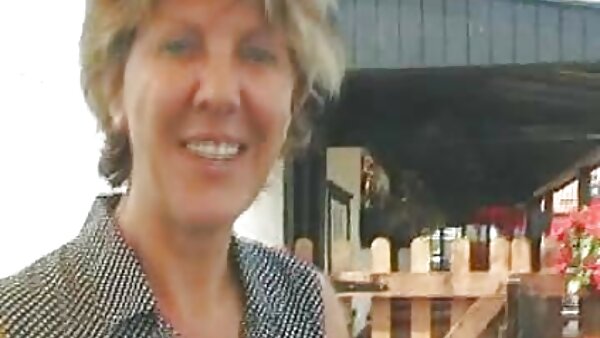 فاحشه خیره کننده Aletta Ocean می شود گربه او را لیسید ویدیوسکس کردی