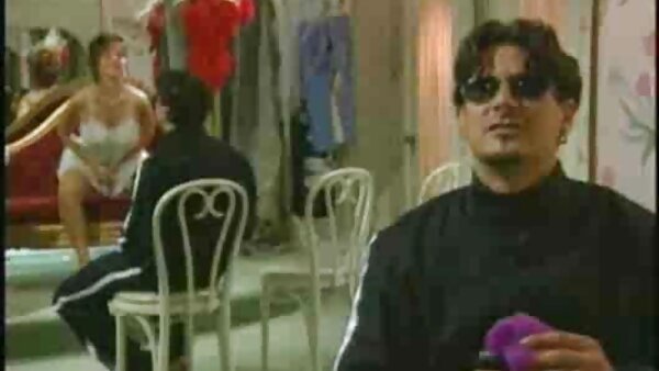 سبزه لاغر غیور و اشتها آور از سکس جدید کوردی پشت سر سخت لعنتی می شود